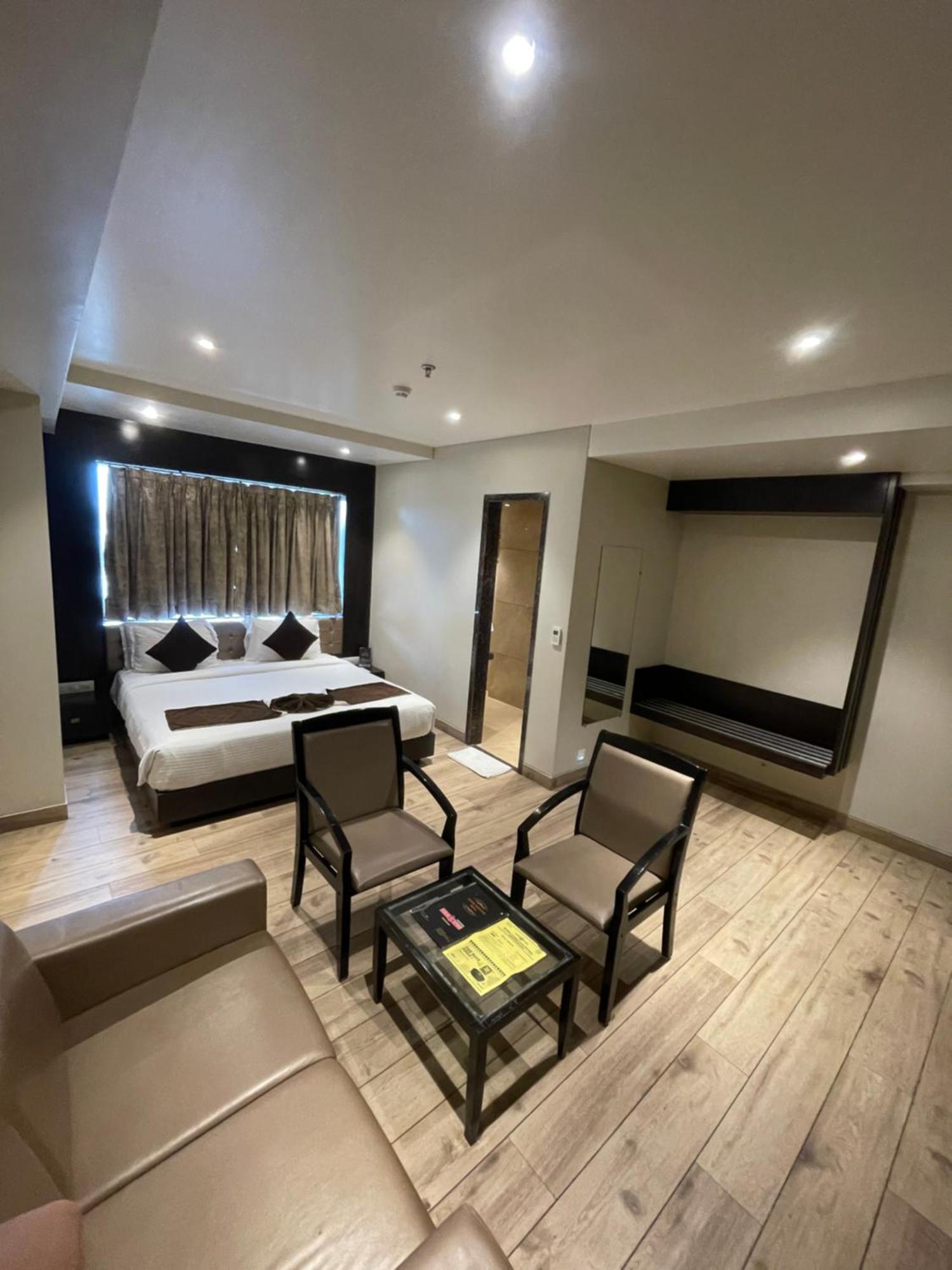 Hotel Virgo Sumeru ภาวนาการ์ ภายนอก รูปภาพ