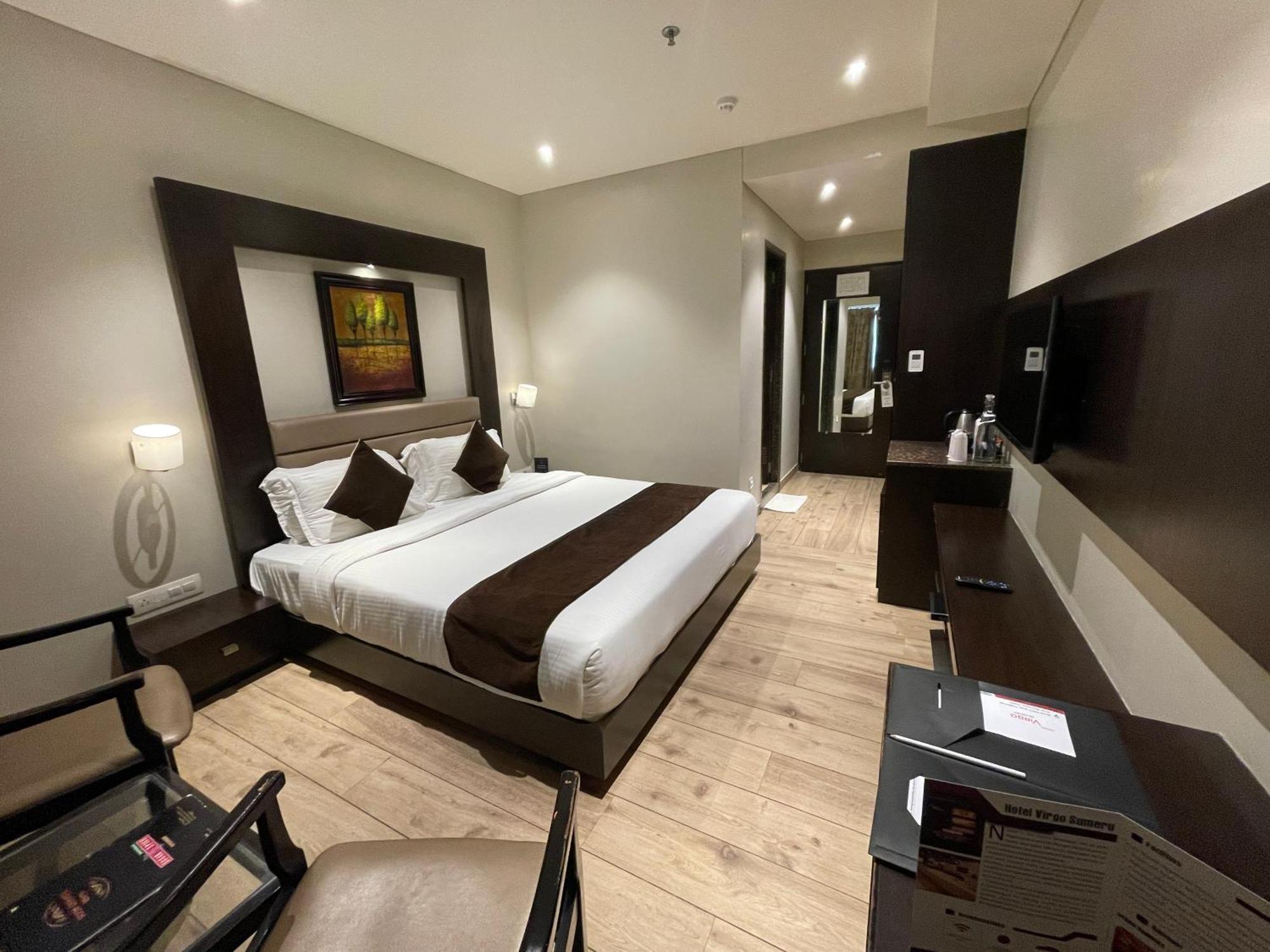 Hotel Virgo Sumeru ภาวนาการ์ ภายนอก รูปภาพ