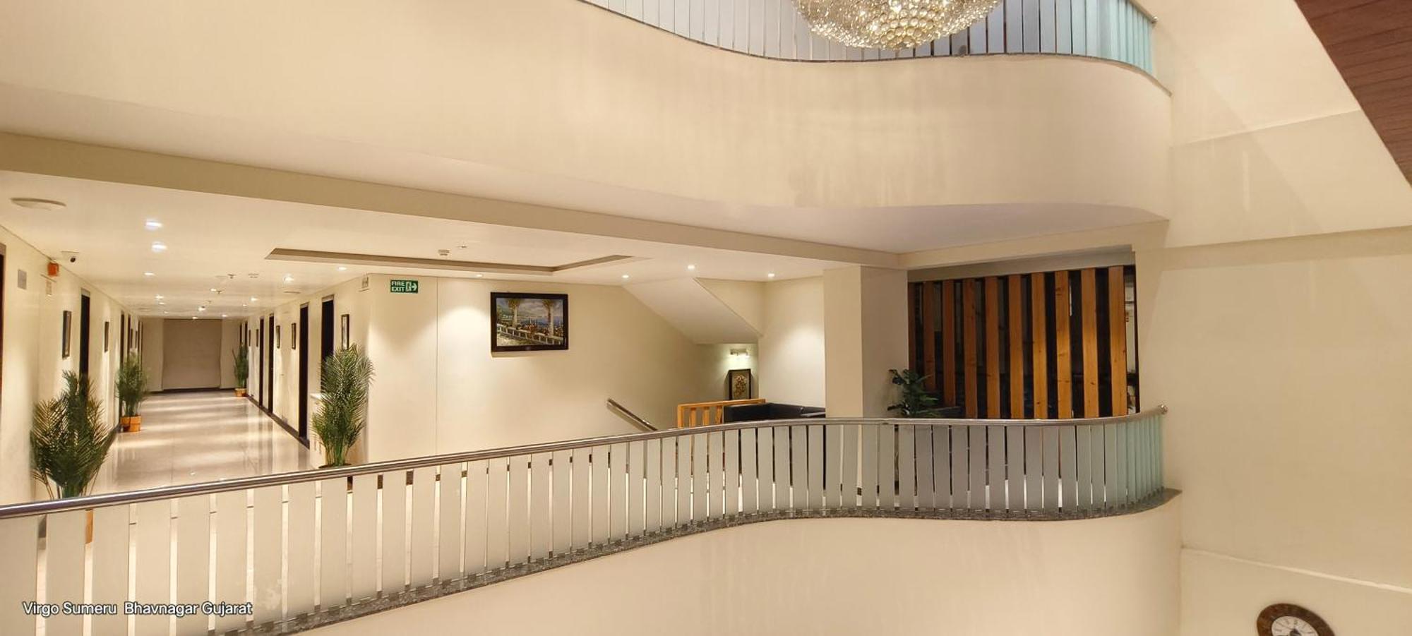 Hotel Virgo Sumeru ภาวนาการ์ ภายนอก รูปภาพ