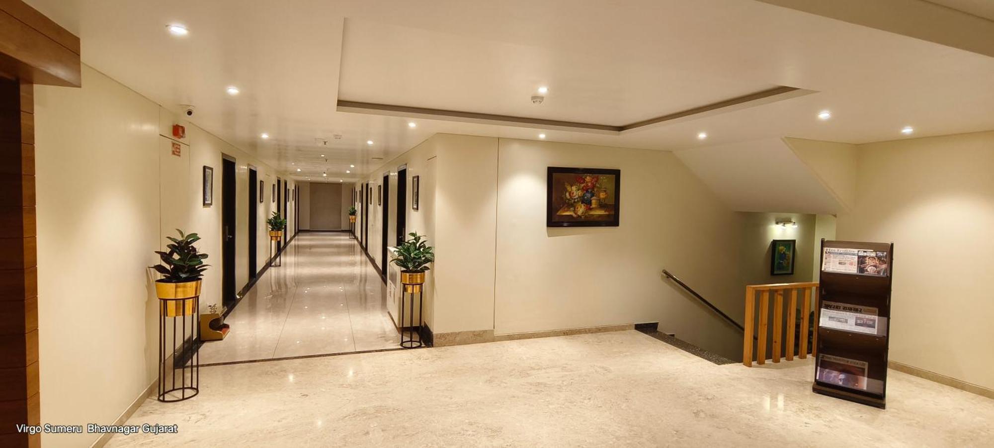 Hotel Virgo Sumeru ภาวนาการ์ ภายนอก รูปภาพ